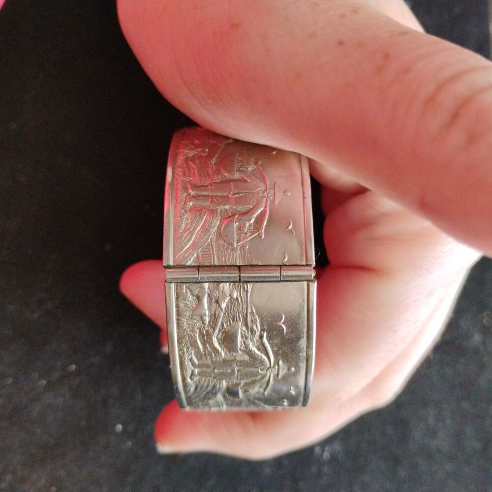 Asian bangle bracelet - Picture 2 of 7